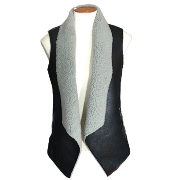 Jack Black Vegan Leather Vest Size Small - Picture 1 of 3